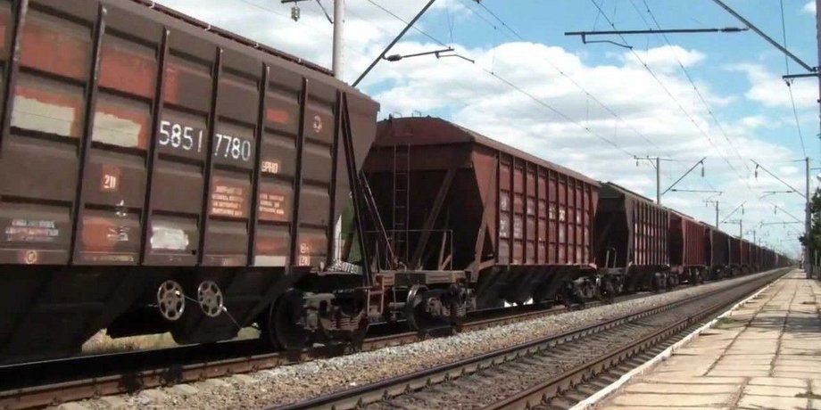 Товарний поїзд