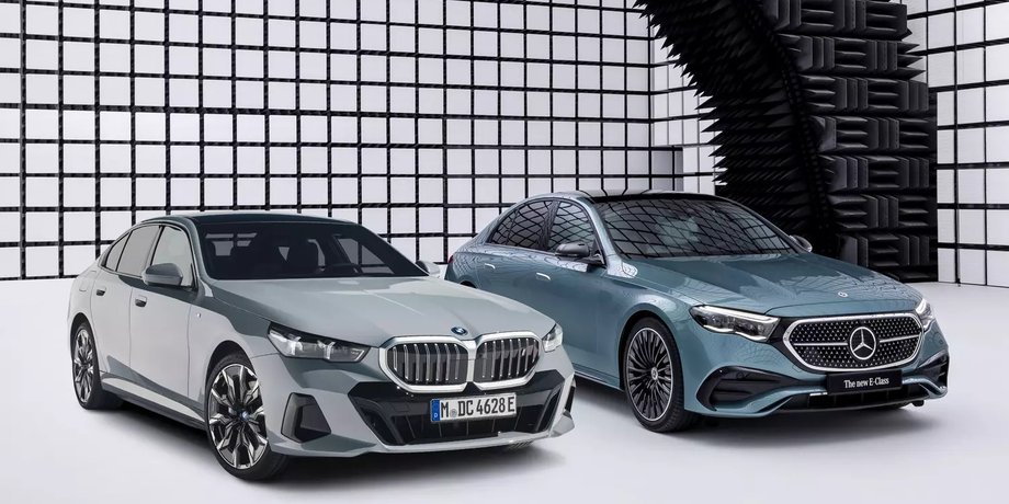 bmw 5 mercedes e, новые автомобили, авто 2023 года, автомобильные новинки
