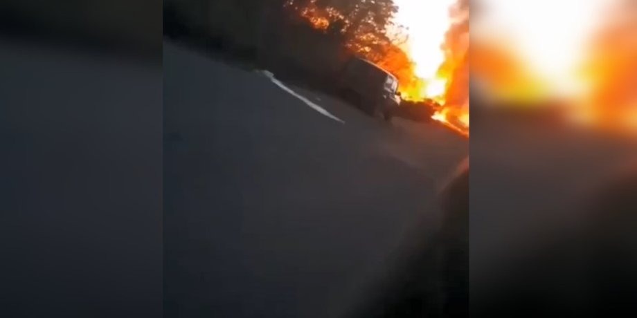 Пожар в результате попадания по колонне чувашей ВС РФ, потери ВС РФ, колонна РФ попадание, батальон Чувашия попадание, батальон Чувашия HIMARS