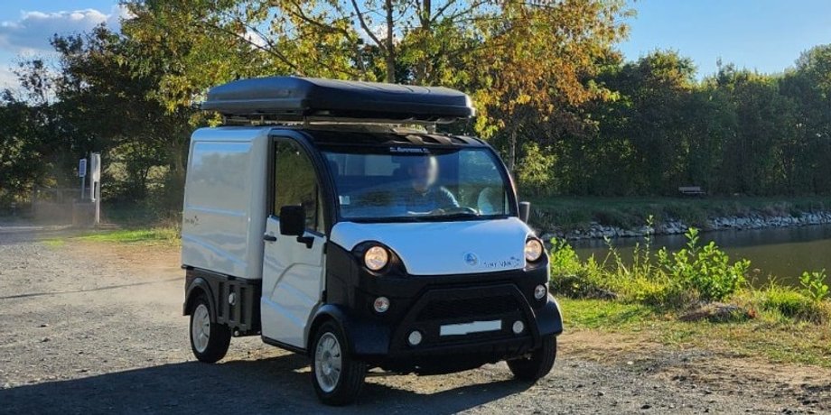 самый маленький дом на колесах, дом на колесах, Aixam D-Truck, Aixam Tiny Van
