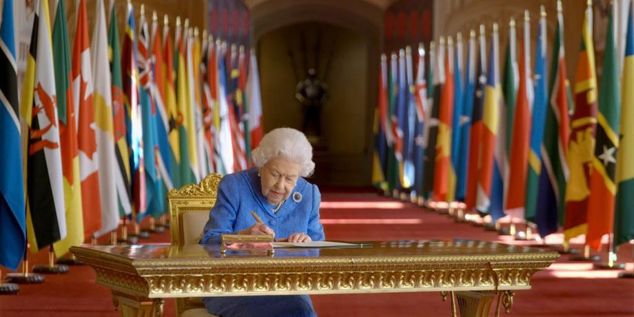 Королева Елизавета II 2021 фото