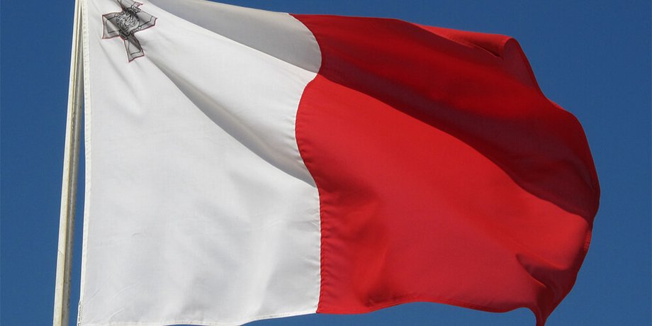 Флаг Мальты / Фото: maltaflag.facts.co