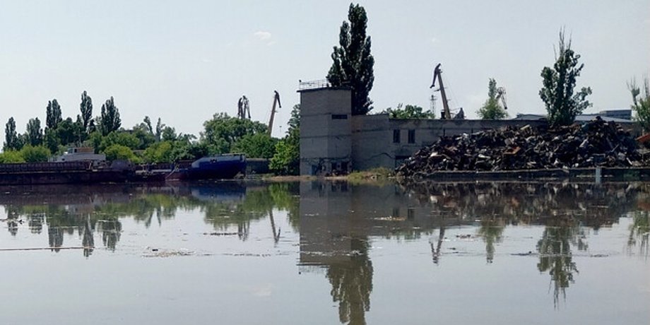 Подрыв Каховской ГЭС, наводнение, война в Украине