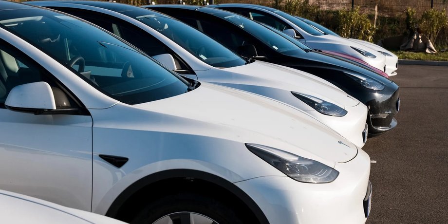 електромобілі Тесла, електромобілі Tesla, Ілон Маск, продажі електромобілів