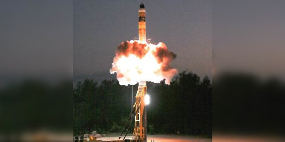 фото пуска ракеты Agni в Индии