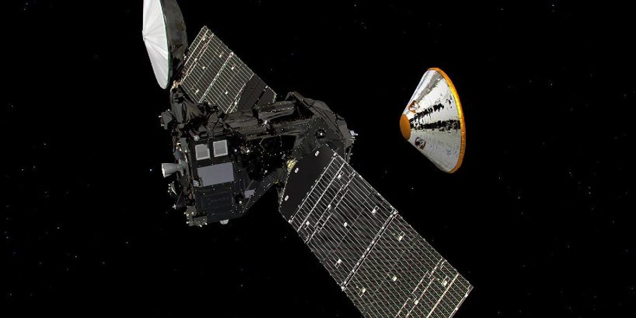 Зонд Schiaparelli отделяется от орбитального модуля / Фото: ESA