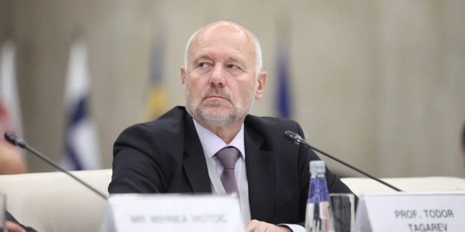 Министр обороны Болгарии Тодор Тагарев