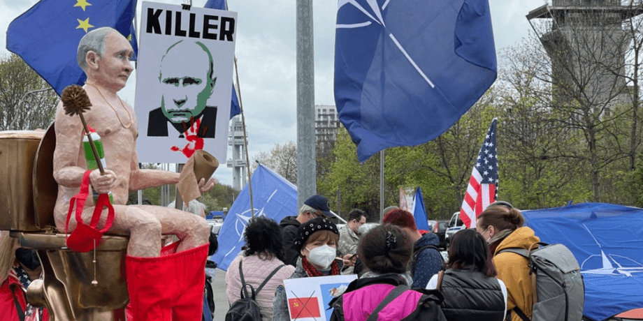 Голий Путін, чехія, прага, нічні вовки, росія, рф, байкери, російські нічні вовки