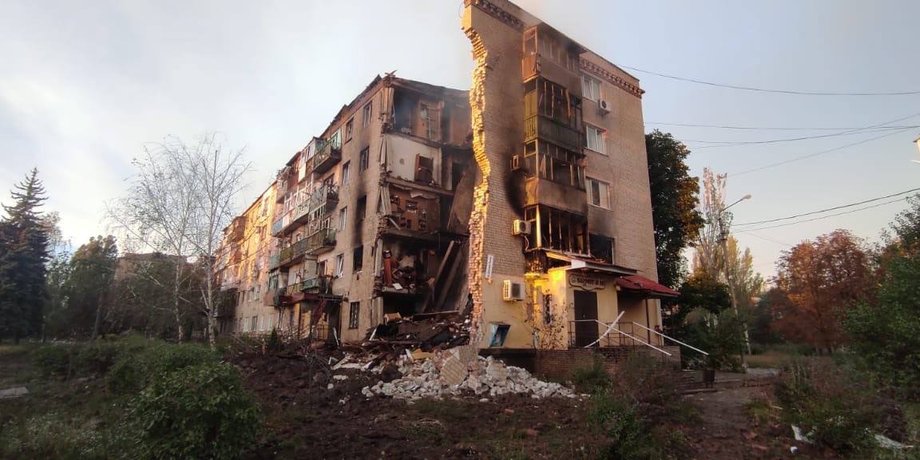 Багатоповерхівка в Бахмуті, бахмут багатоповерхівка, будинок бахмут, бахмут будинок