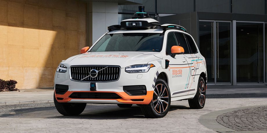 Роботаксі Volvo