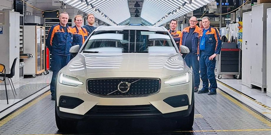 Volvo V60 CC, Volvo V60, дизельные Volvo, электромобили Volvo, электромобили Volvo