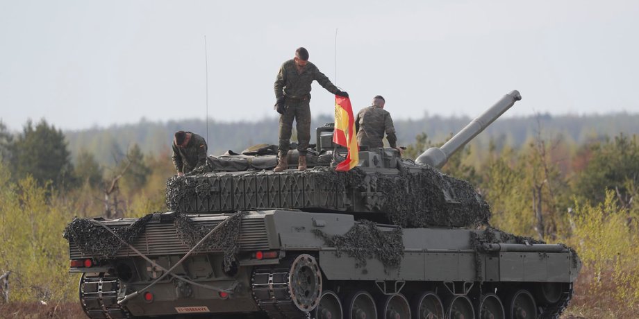 Танки Leopard, постачання зброї
