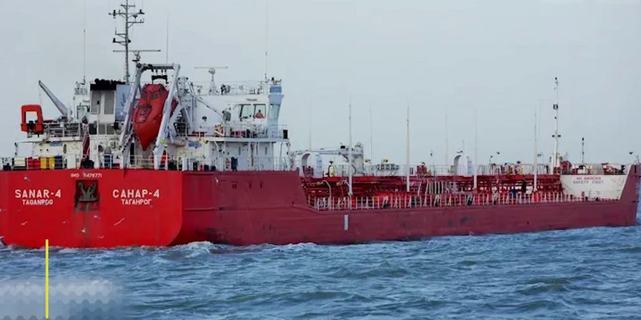 Кожен із танкерів перевозив по 7000 тонн палива
