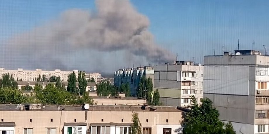 Херсон обстріл сьогодні ракетний удар військова база казарма Росгвардія