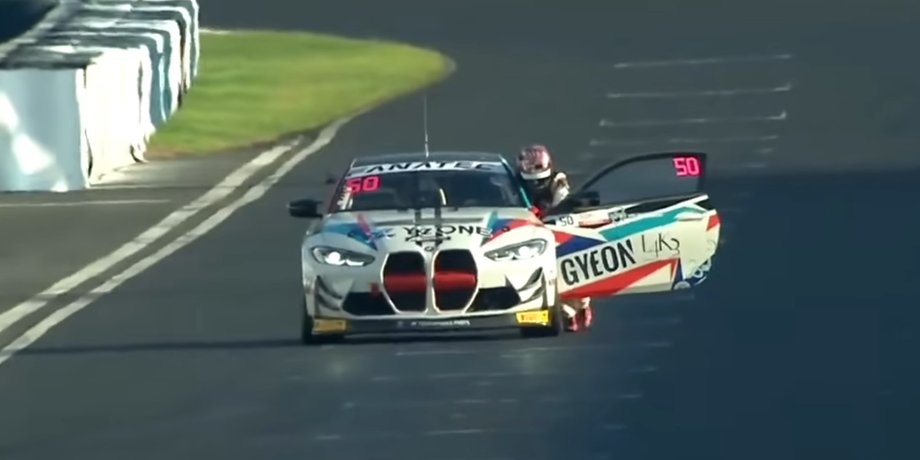 BMW, BMW M4, BMW M4 GT4, Перегони, Перегонник, Відео, Курйози, Автоспорт, Болід, Змагання, Пальне