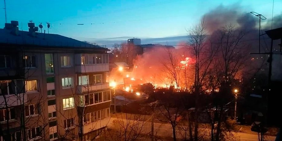 літак розбився, розбився військовий літак, літак розбився в Іркутську, авіакатастрофа над Іркутськом, винищувач іркутськ, літак упав на житловий будинок в Іркутську, винищувач СУ-30 СМ, СУ-30 СМ Іркутськ, загибель літака в Іркутську