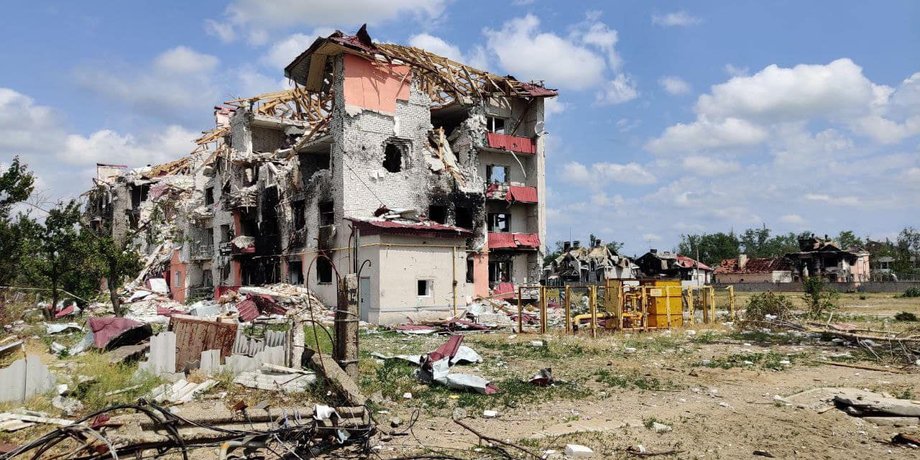 Обстріли в Луганській області, Лисичанськ відстрілюють з артилерії, штурм Сєверодонецька