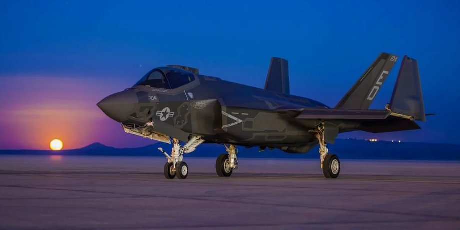 истребитель F-35, F-35, Lockheed Martin, многоцелевой стелс-истребитель, самолет пятого поколения, новый самолет