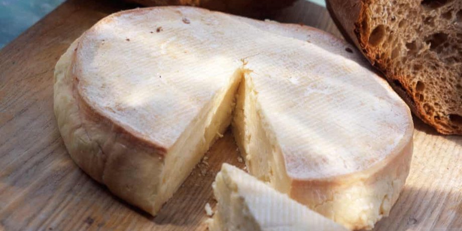Франція, сир, монахи, корова, пандемія, продажу