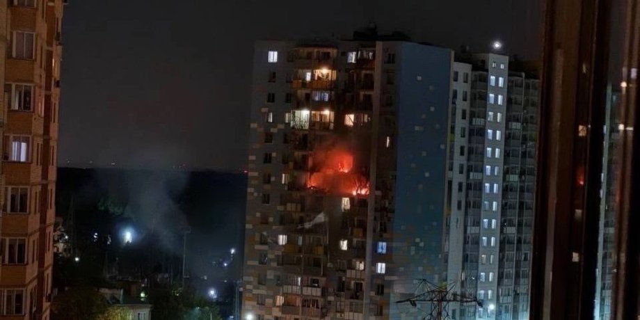Пожар, многоэтажка, фото