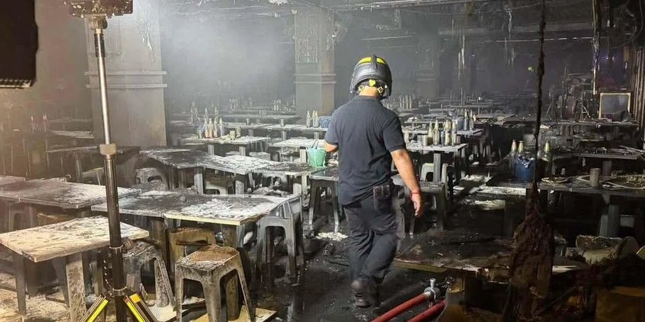 пожар в баре Rong Beer Na Lat Phrao