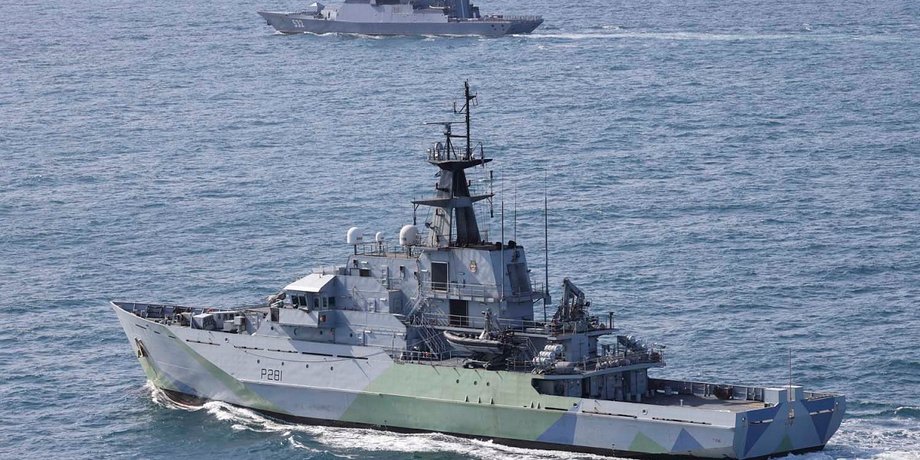 Три доби під наглядом: британський флот стежив за кораблями РФ біля своїх берегів — ЗМІ