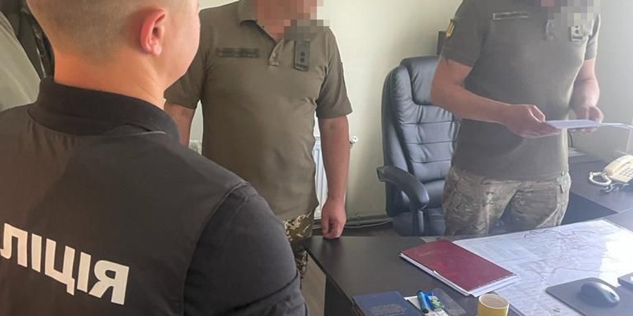 новости днепра, новости Черновцов, новости Луцка, ТЦК, военкомат, взятка, рейд, полиция