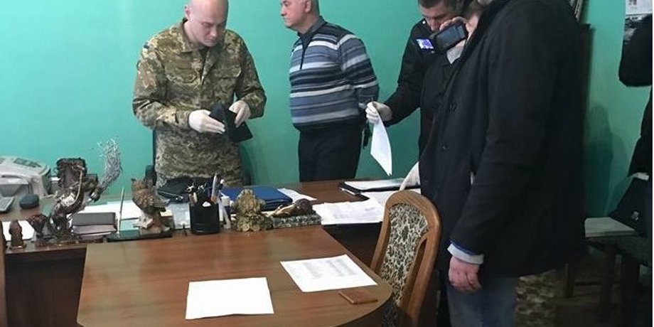 Обыск в кабинете Гальчишака \ Фото: ukrreporter.com