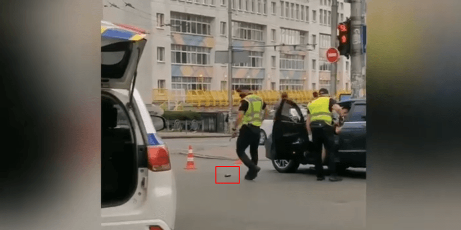 в киеве задержали вооруженного человека