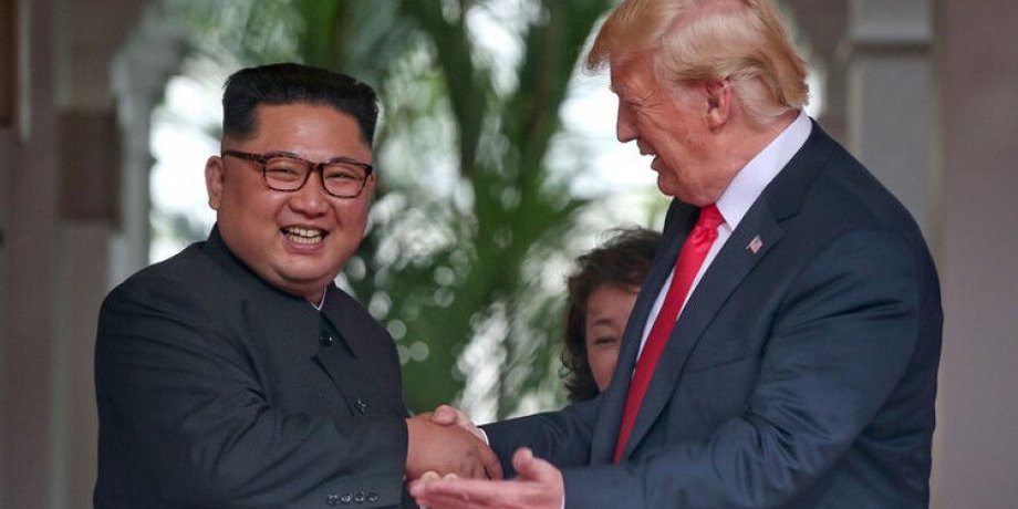 Дональд Трамп, Кім, Борт №1, Поїзд, Ханой, Літак, Джон Болтон, Метью Поттінгер