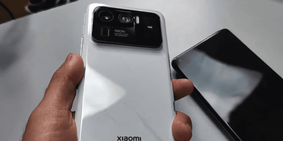 Телефон Xiaomi Mi 11 Ultra
