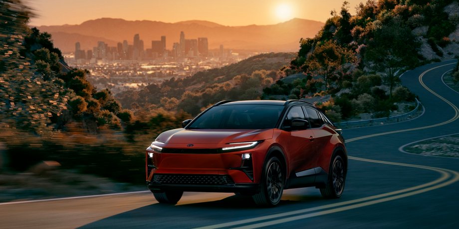 Toyota C-HR 2026, Toyota C-HR, нова Toyota C-HR, електромобіль Toyota, кросовер Toyota, електрокросовер Toyota
