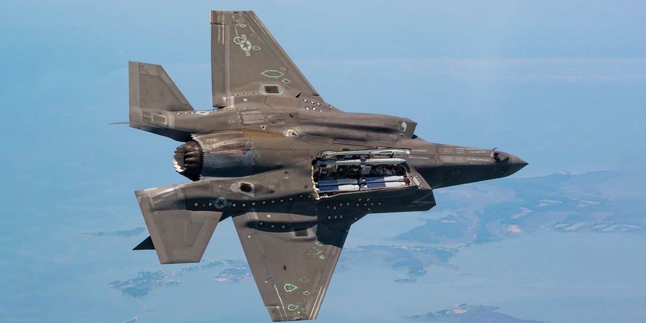 Винищувач F-35B, авіація, літак, борт, винищувач