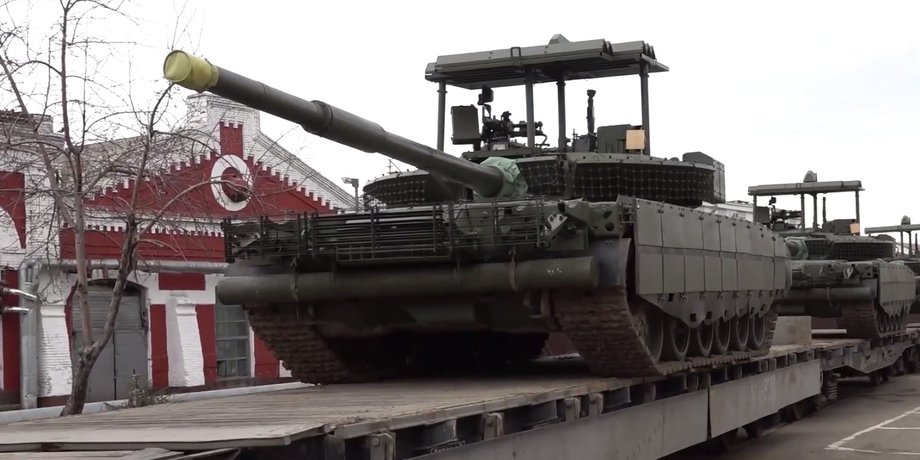Российские танки Т-80БВМ