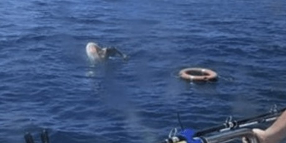 море, чоловік, надувний круг, Тайвань