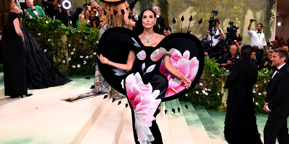 Демі Мур, бал Met Gala 2024, мет гала, гарріс рід, сукня демі мур, демі мур стиль, гості мет гала 2024