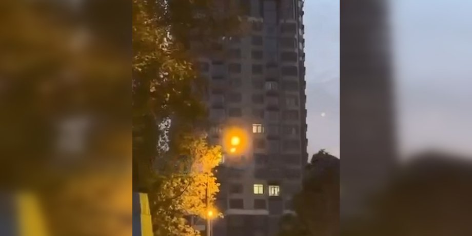 Відключення світла у Києві 6 жовтня фото будинку під час відключення світла у Києві 6 жовтня
