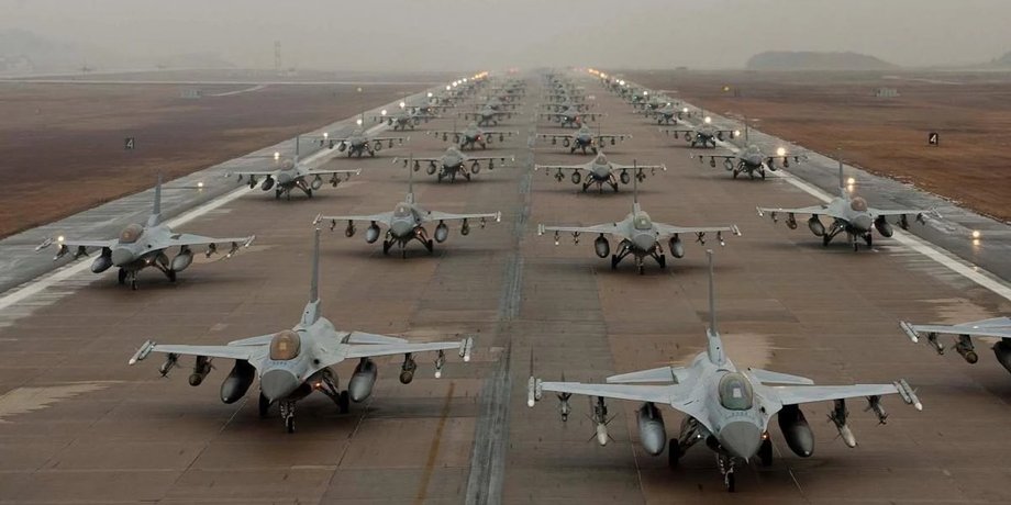 Ескадрилья F-16 (ілюстративне фото)