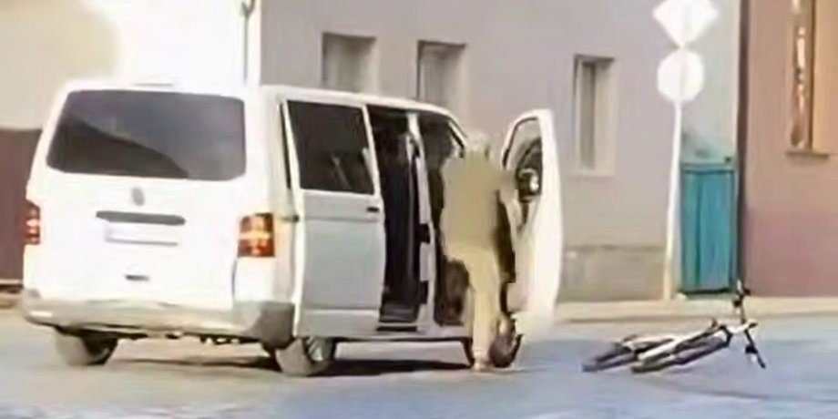 Мобілізація в Україні — у Мукачеві чоловіка силою забрали з вулиці