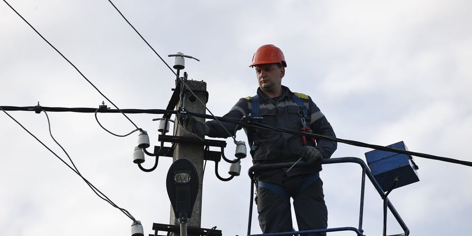 ДТЕК відновлення енергопостачання ремонт лінії електропередач