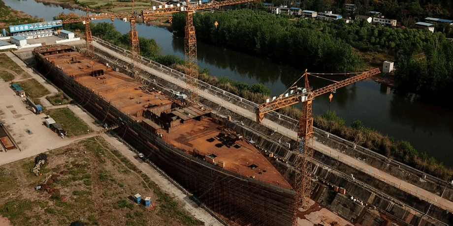 будівництво копії титаніка в китаї