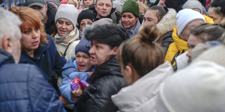 евакуація, евакуація дітей, виїзд, примусова евакуація, евакуація, евакуація Україна