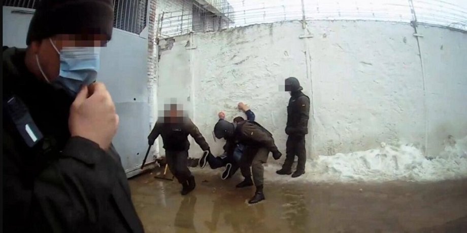 колонії, катування в колоніях, ДБР, розслідування ДБР, в'язні в українських колоніях