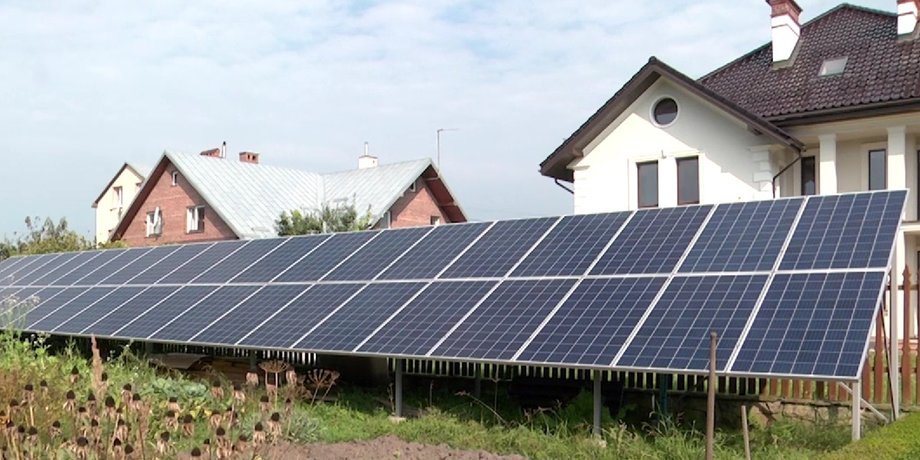Сонячна електростанція, сонячні панелі, сонячні батареї, сонячні панелі