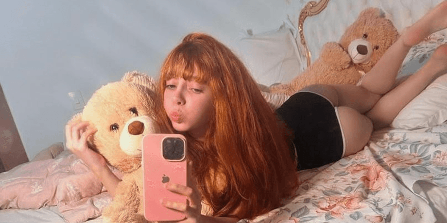 Модель, дівчина, додаток для знайомств, молодий вигляд, юна дівчина
