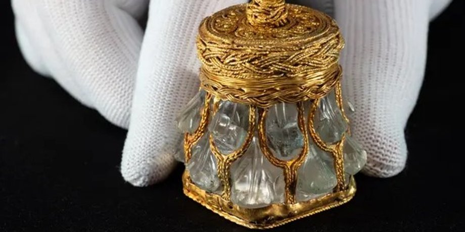 Посудина, римська посудина, вікінги, гірський кришталь, позолома, скарб Галлоуей