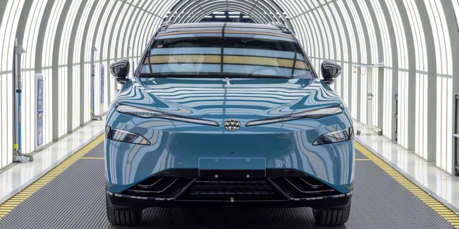 Volkswagen ID.UNYX 08