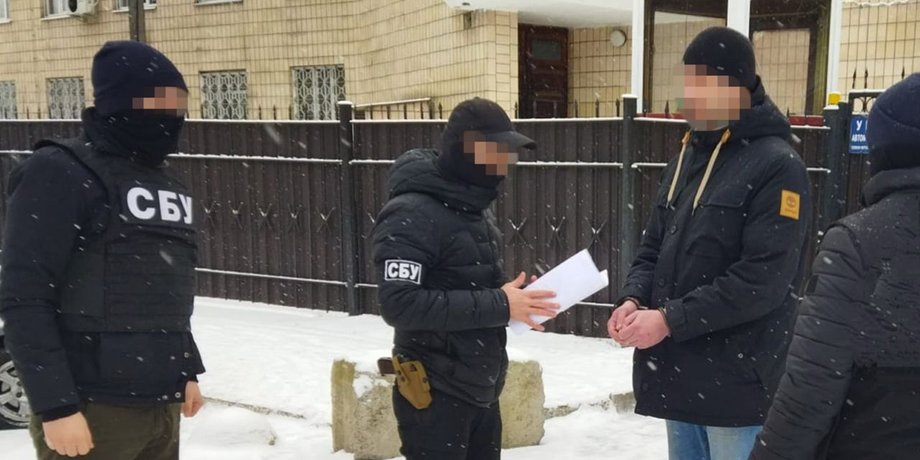 СБУ, діяльність проти України, Червоний Хрест, волонтер, обман