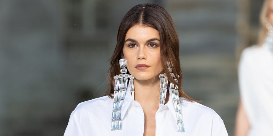 Кайа Гербер показ Valentino осінь-зима 2023 року