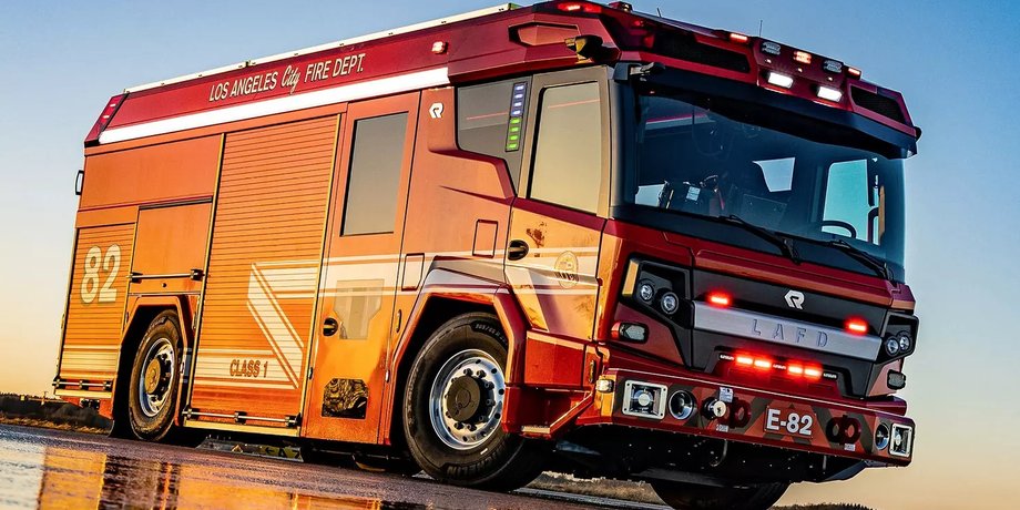 Rosenbauer RTX, пожарный автомобиль, пожарное авто, пожарный электромобиль, электрическое пожарное авто